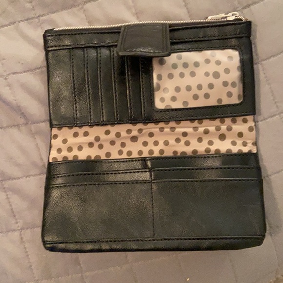Relic wallet. Like new! Black - Picture 3 of 4